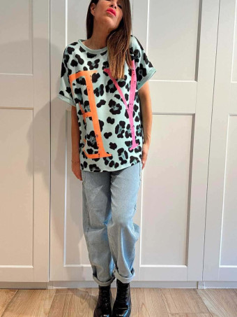 Camiseta Oversize Animal Print YEAH Aguamarina HEVE