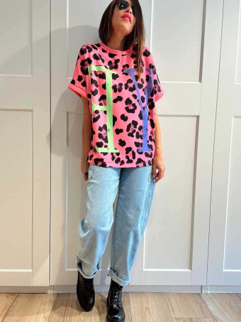 Camiseta Oversize Animal Print YEAH Rosa HEVE