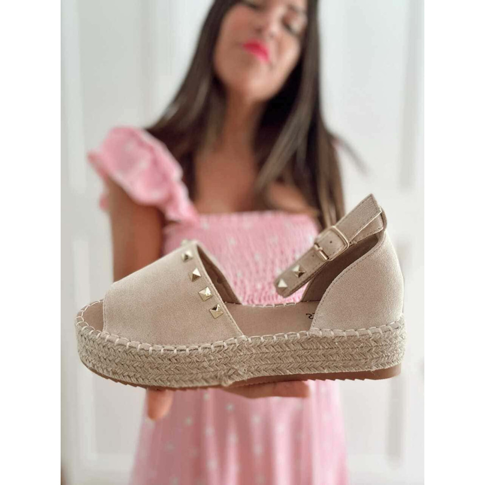 Alpargata Plataforma Tachas KOLKER Beige HEVE