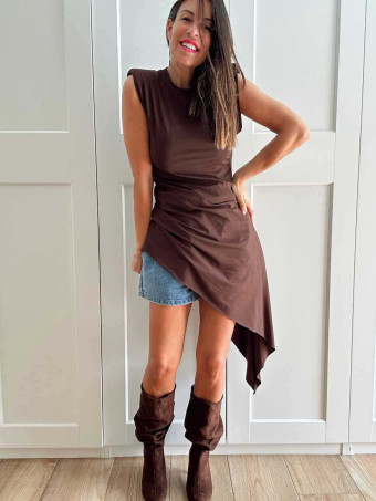 Vestido Asimétrico Hombreras FERYNA Marrón HEVE