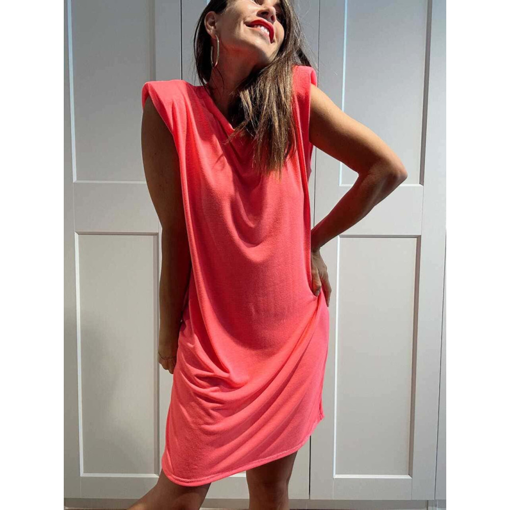 Vestido Corto Hombreras SHATTOU Rosa Flúor HEVE