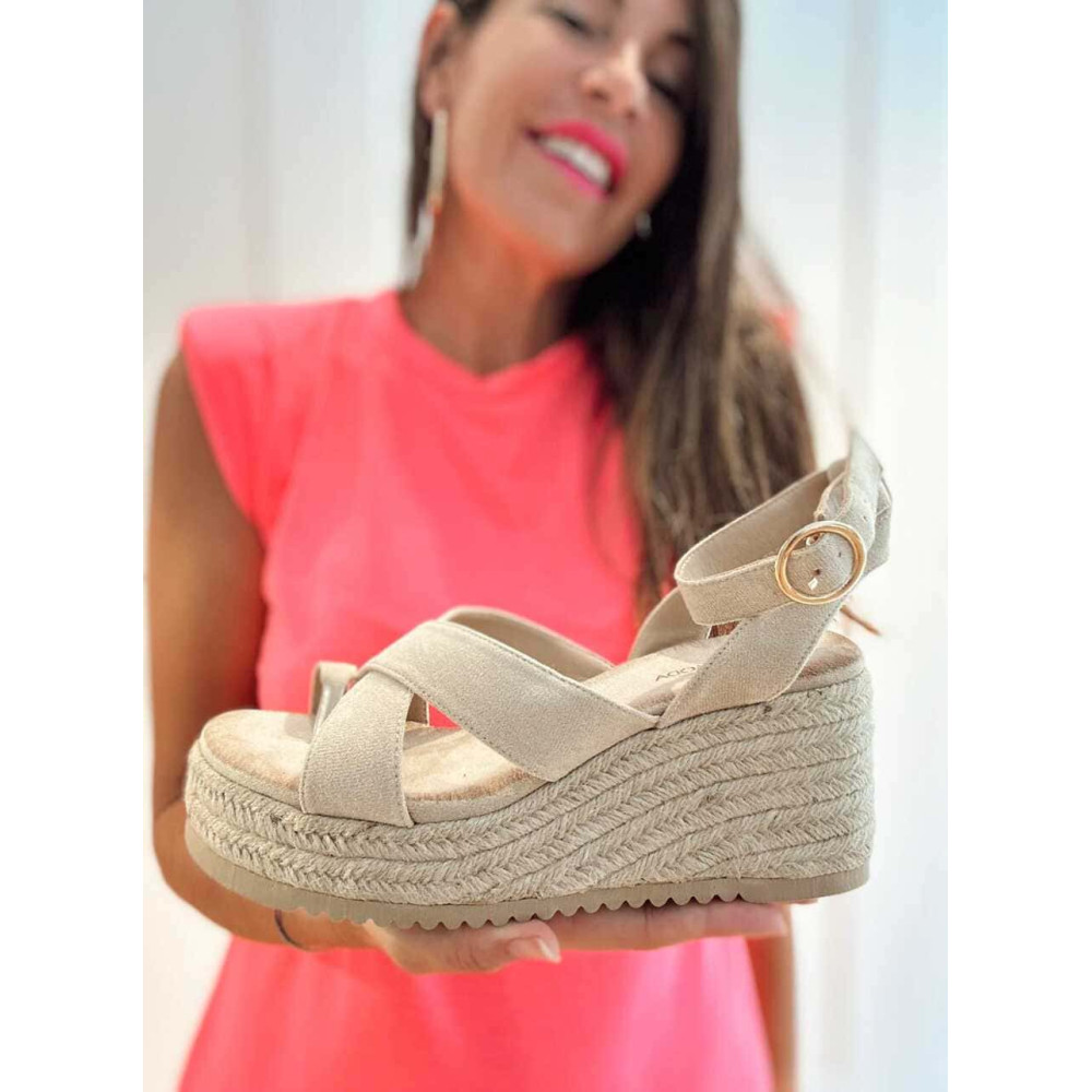 Sandalia Cruzada con Cuña y Plataforma SAVONA Beige HEVE