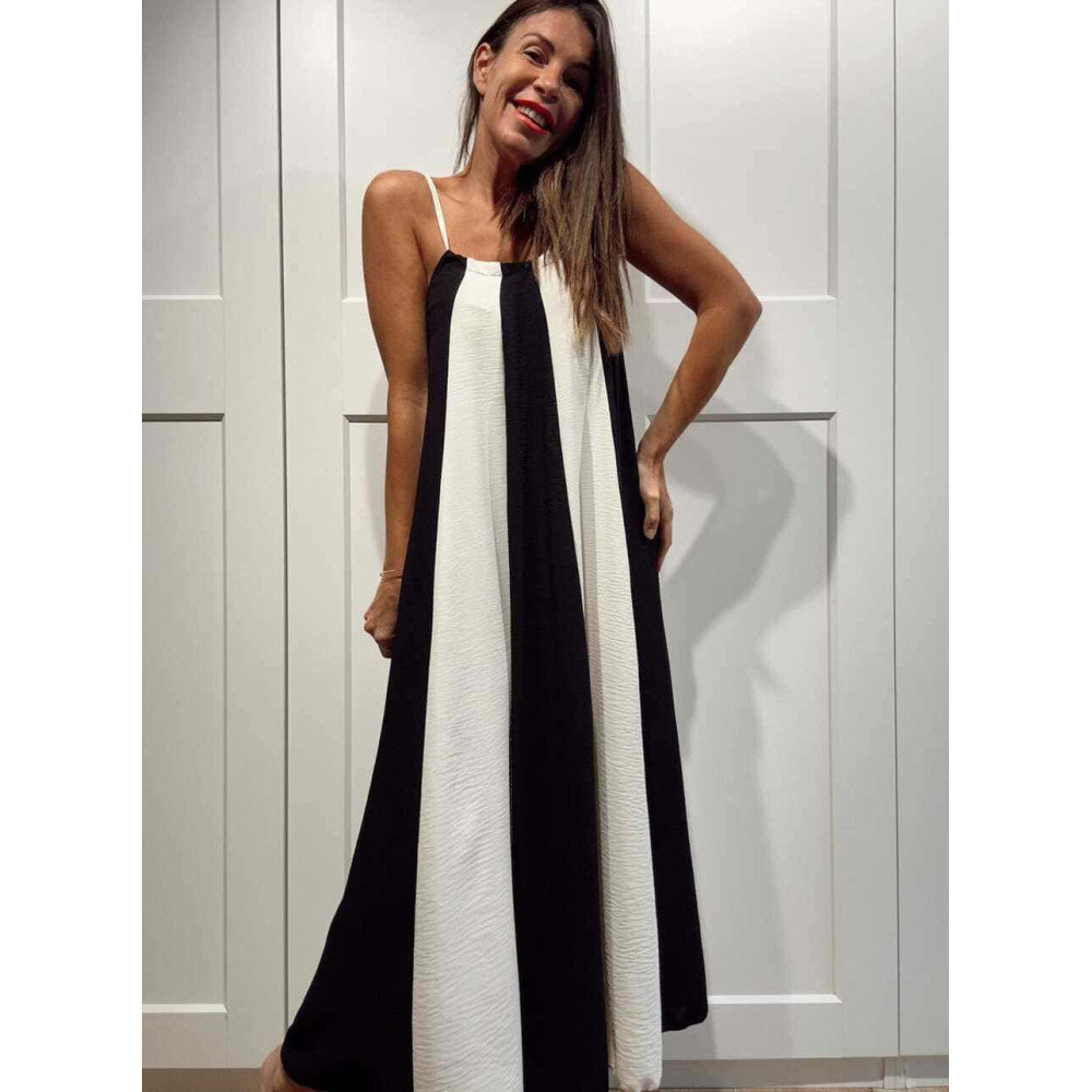Vestido Rayas con Vuelo MALENA Negro HEVE