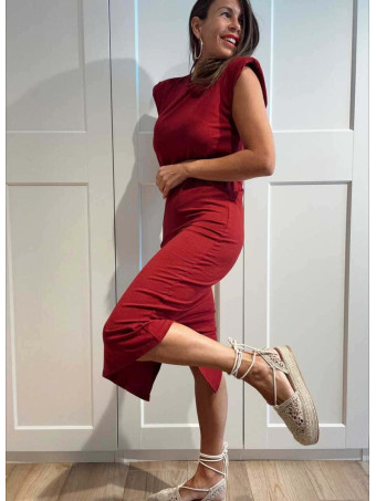 Vestido Básico Hombreras BAMBE Burdeos HEVE