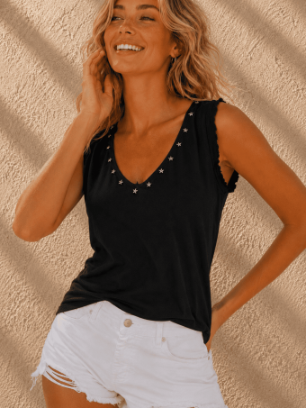 Camiseta Tachas Estrella NIKARA Negro HEVE