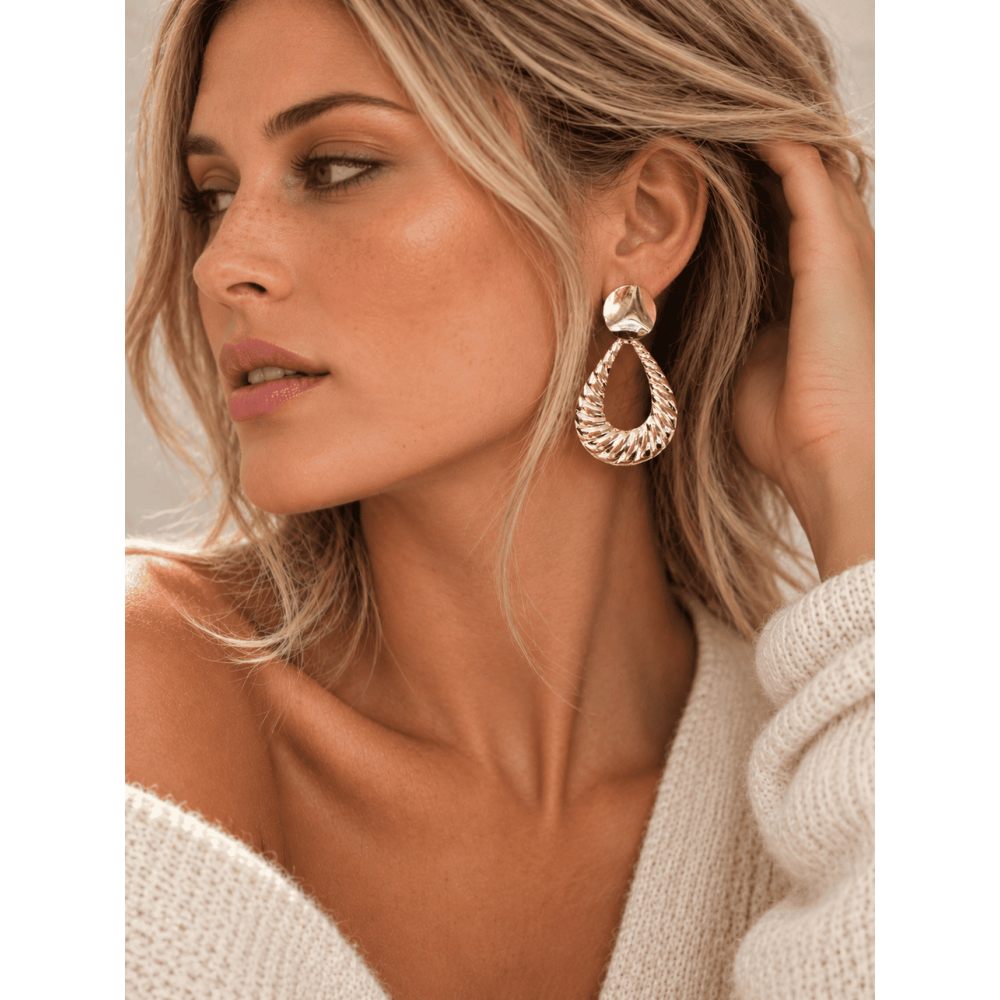 Pendientes Dorados Lágrima MONARA HEVE