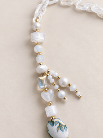 Collar Blanco Cuentas Fantasía y Estrella 116 HEVE