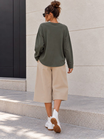 Camiseta Corazón con Tachas ROVELA Verde Militar HEVE