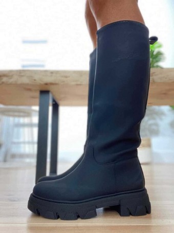 Bota Track Engomada CROSSOVER Negro | Ropa Low Cost Online | HEVE