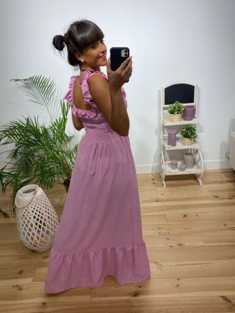 El vestido de flores con cuerpo nido de abeja que Begoña Villacís ha  combinado con sandalias de cuña negras